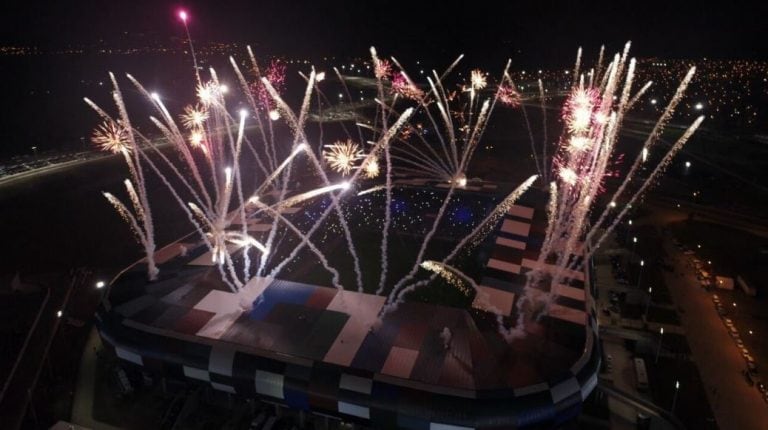 La noche en el estadio La Pedrera de San Luis. / archivo 