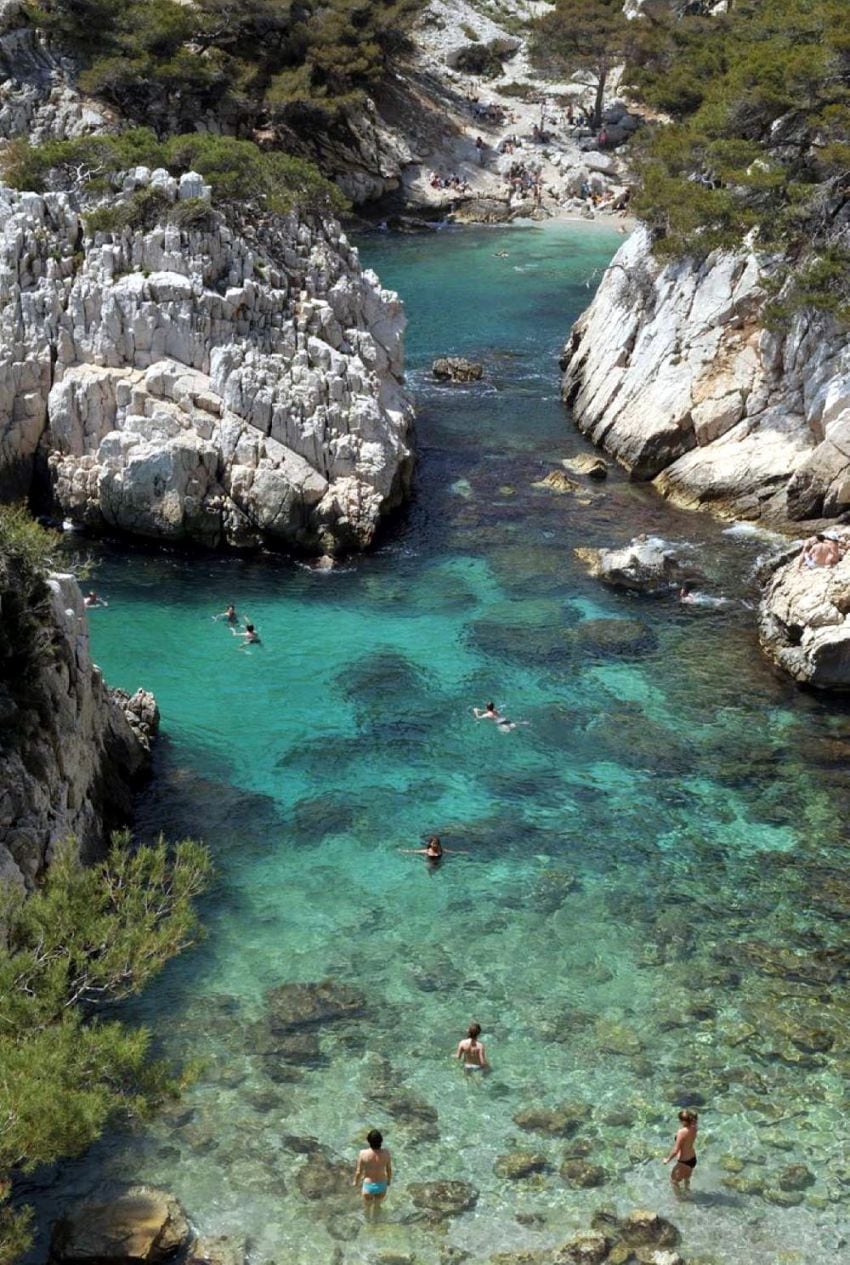 
Algunos de los rincones de Les Calanques quitan el aliento. | Médiathèque des Bouches du Rhône
   