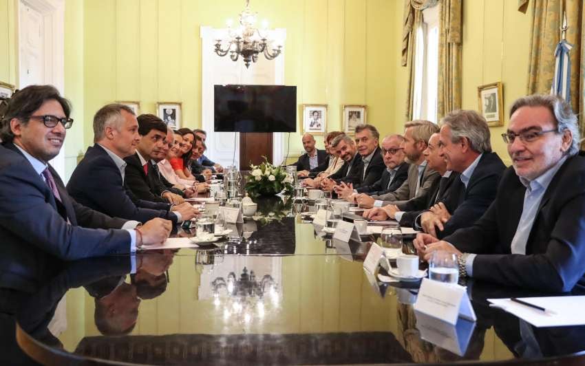 
    El Gabinete de Gobierno en la última reunión junto al presidente saliente. - Gentileza
   