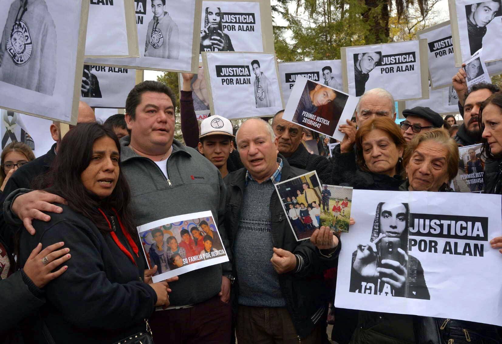 Imputación y reclamo de justicia por el joven atropellado en el Acceso Sur