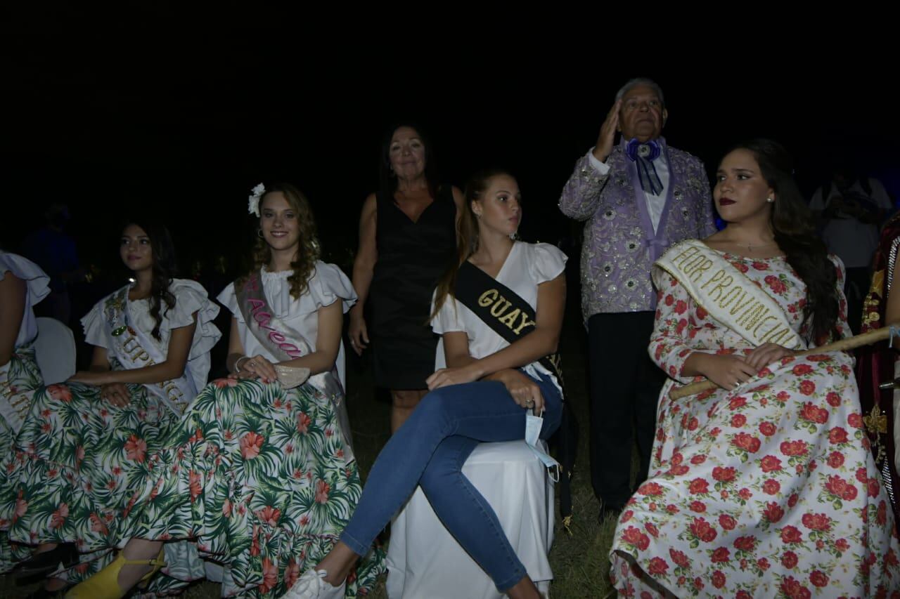 De jean la reina de la Vendimia de Guaymallén 2020 Sofía Grangetto en la Bendición de los Frutos 2022 Vendimia. Foto Orlando Pelichotti