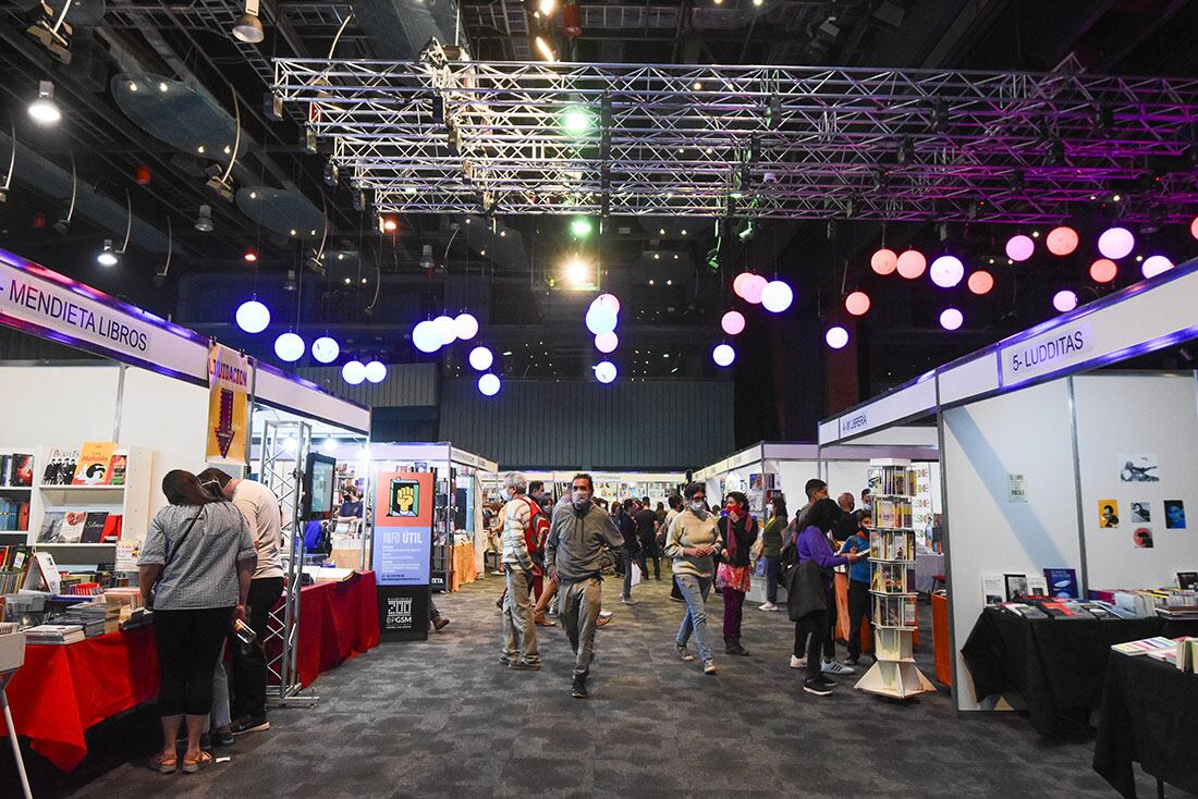 La Feria Internacional del Libro Mendoza en el auditorio Ángel Bustelo