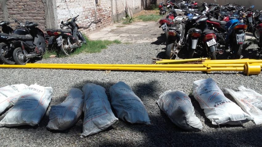 
En bolsas. Así trasladaban los 50 kilos de droga. | Gentileza Ministerio de Seguridad
   