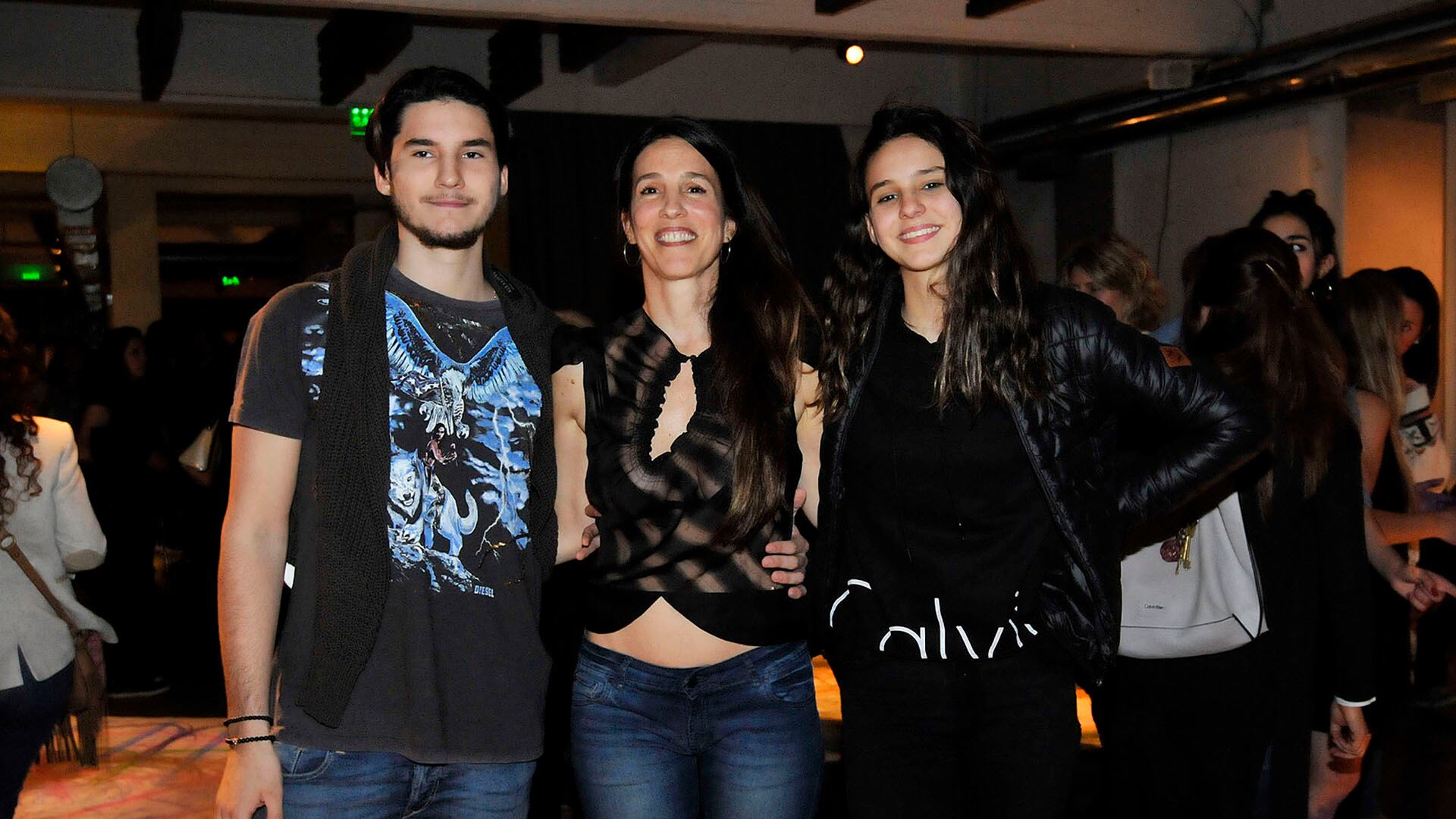 Paula Robles con sus hijos. 