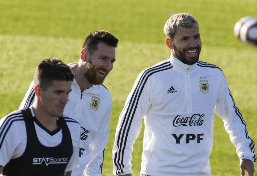 
Astros. Agüero y Messi vuelven a estar entre los convocados | AFP
   