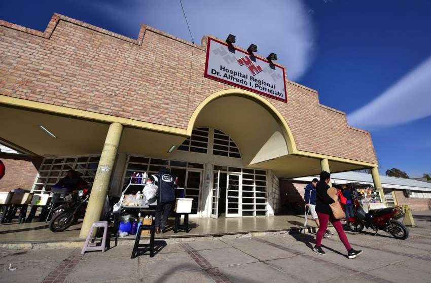 
El hospital Perrupato (San Martín), el escenario donde se situó la más reciente fake news sobre un caso de Coronavirus. | Foto: Los Andes
   