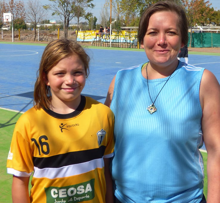 
Decisión. Josefina prefería que su hija jugara al hockey césped. | Gentileza
   