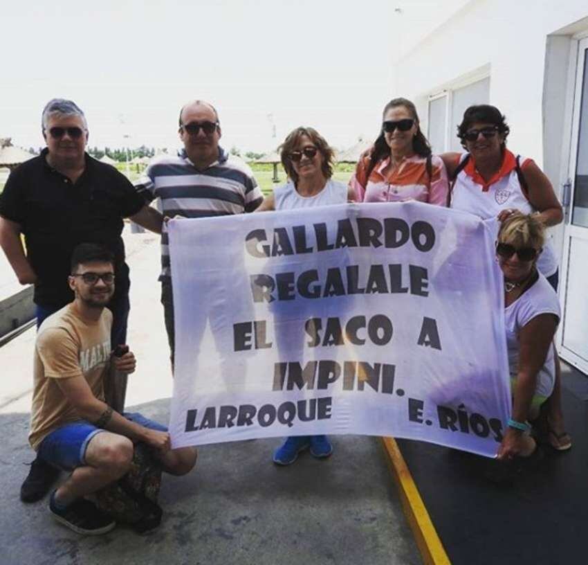 
    La familia del capitán del Pincha de Caseros le pidió el saco a Gallardo. / Gentileza.
   