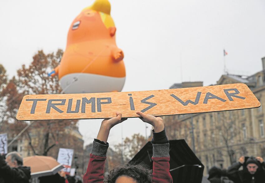 
Bebe Trump. Hubo protestas contra el presidente de EEUU.  | AP
   