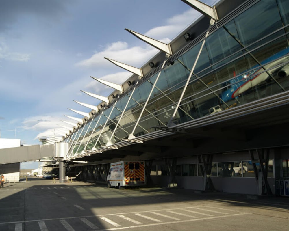 Activaron el protocolo de emergencia en el aeropuerto de El Calafate por una amenza de bomba.