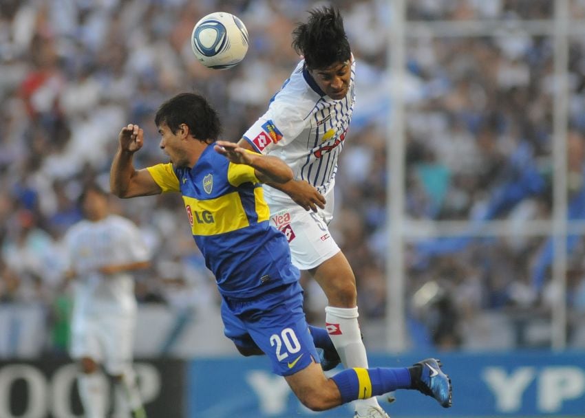 
Con todo. El último partido de Olmedo con la camiseta de Godoy Cruz fue contra Boca en La Bombonera, en 2012.  | Los Andes
   