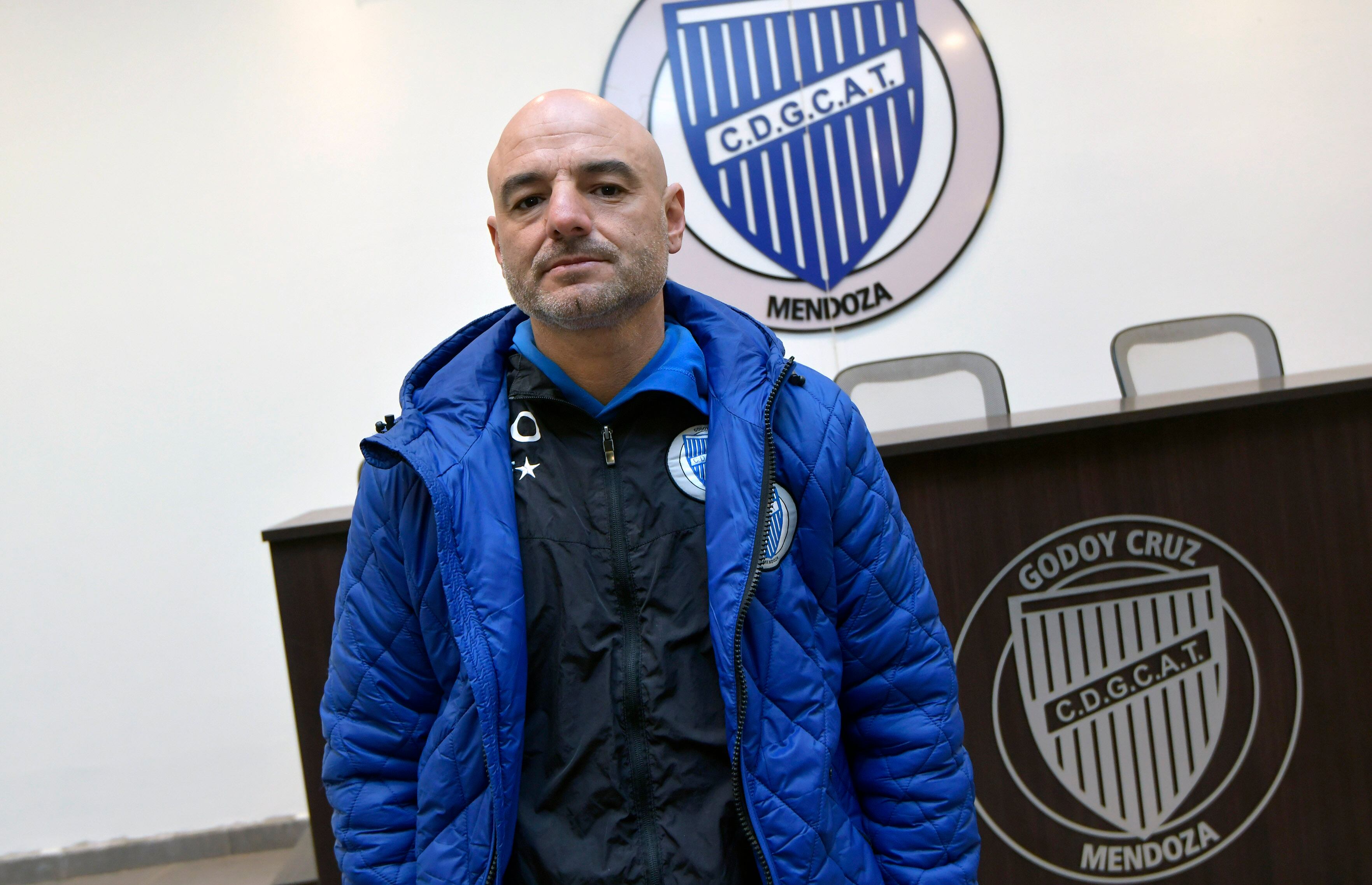 Práctica del Tomba . Fútbol - Deportes
Esta mañana, el plantel de primera del Club Atlético Godoy Cruz Antonio Tomba , realizó un entrenamiento con miras al enfrentamiento con el Club Atlético River Plate, en su predio de Coquimbito, Maipú.
La dupla táctica de Favio Orsi y Sergio Gómez , paró a los titulares en dos partidos amistosos. 
Foto: Orlando Pelichotti / Los Andes