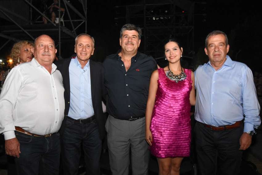 
Ronco, Rufeil, Abed, Destéfanis y Ruiz, en la fiesta. | Mariana Villa / Los Andes
   