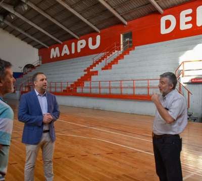 
Maipú acomdiciona el polideportivo Ribosqui | Prensa Maipú
   