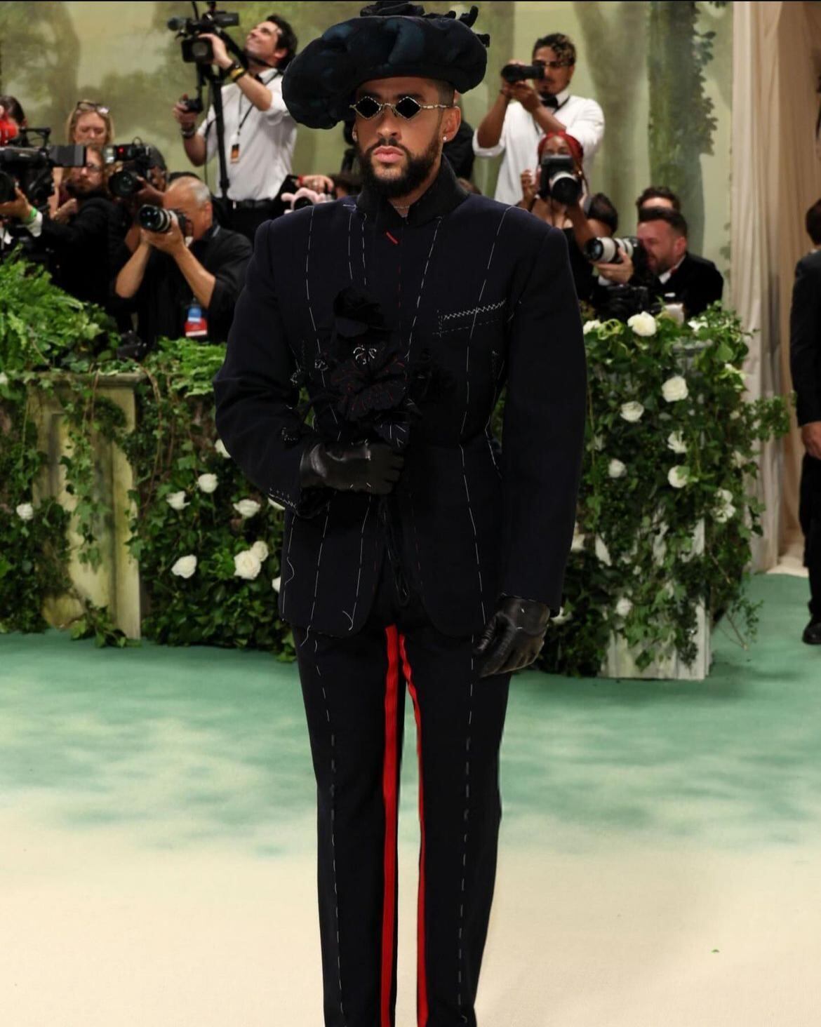 Bad Bunny por Maison Margiela en la Met Gala 2024 - Getty Images.