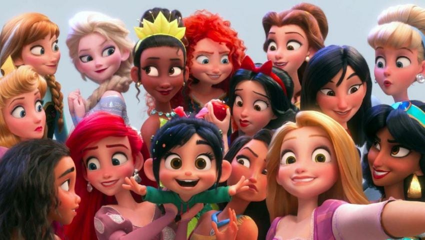 
    Una sátira autoconcebida. En este filme cuenta Moore que se dan el lujo de hacer chistes y ser cáusticos con las princesas de Disney.
   