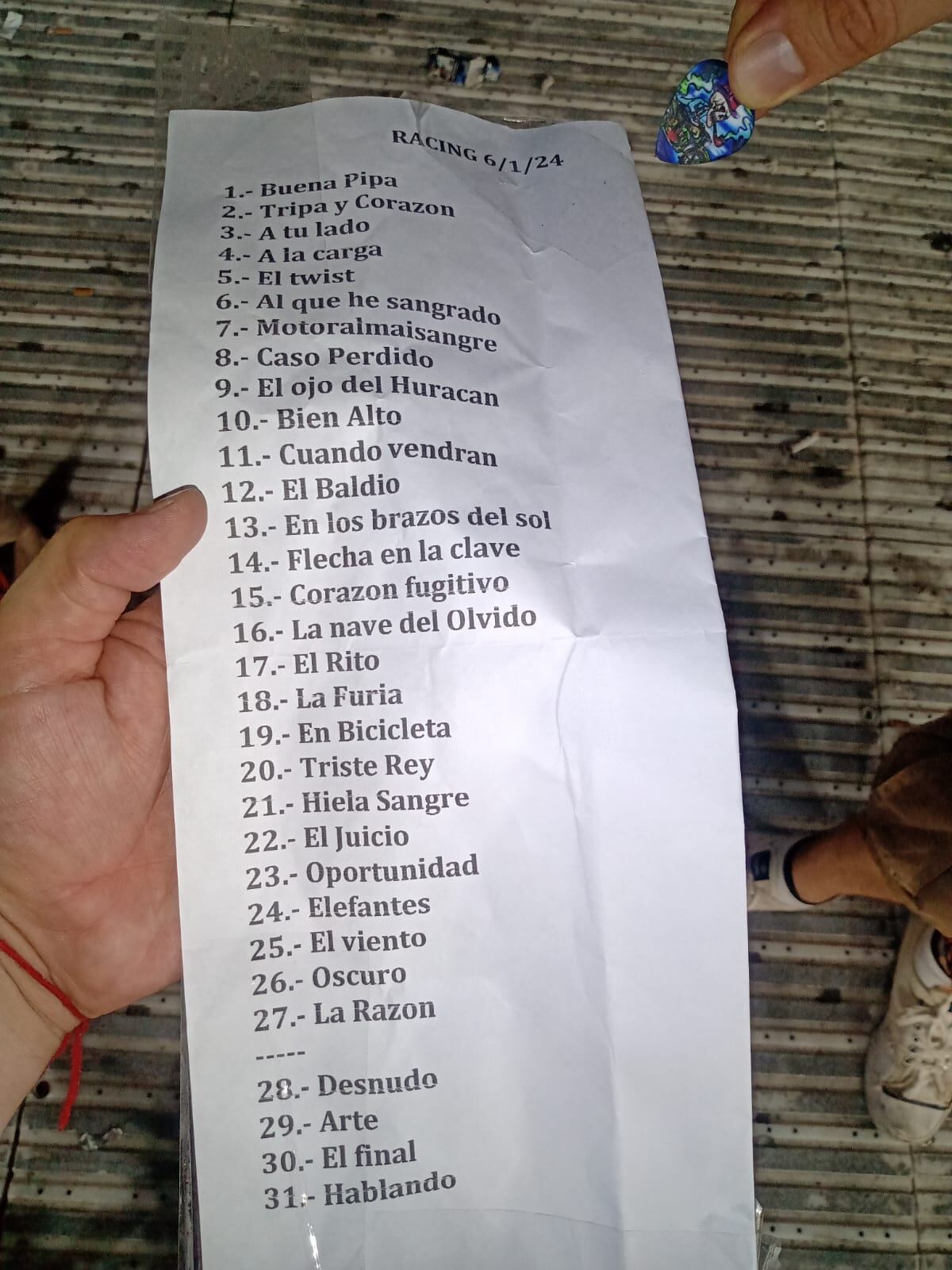 Las 31 canciones que tocó la banda en el recital, no tocaron "Panic Show".