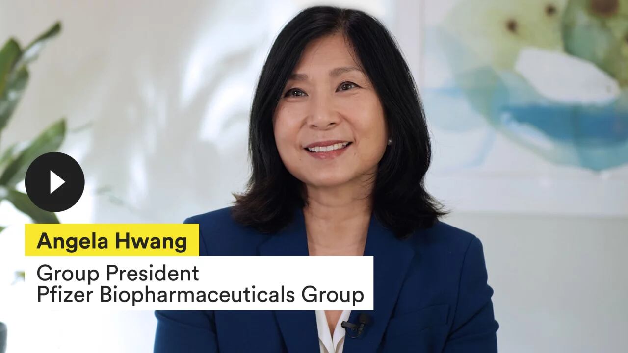 Angela Hwang, directora comercial de Pfizer. Foto: WSJ