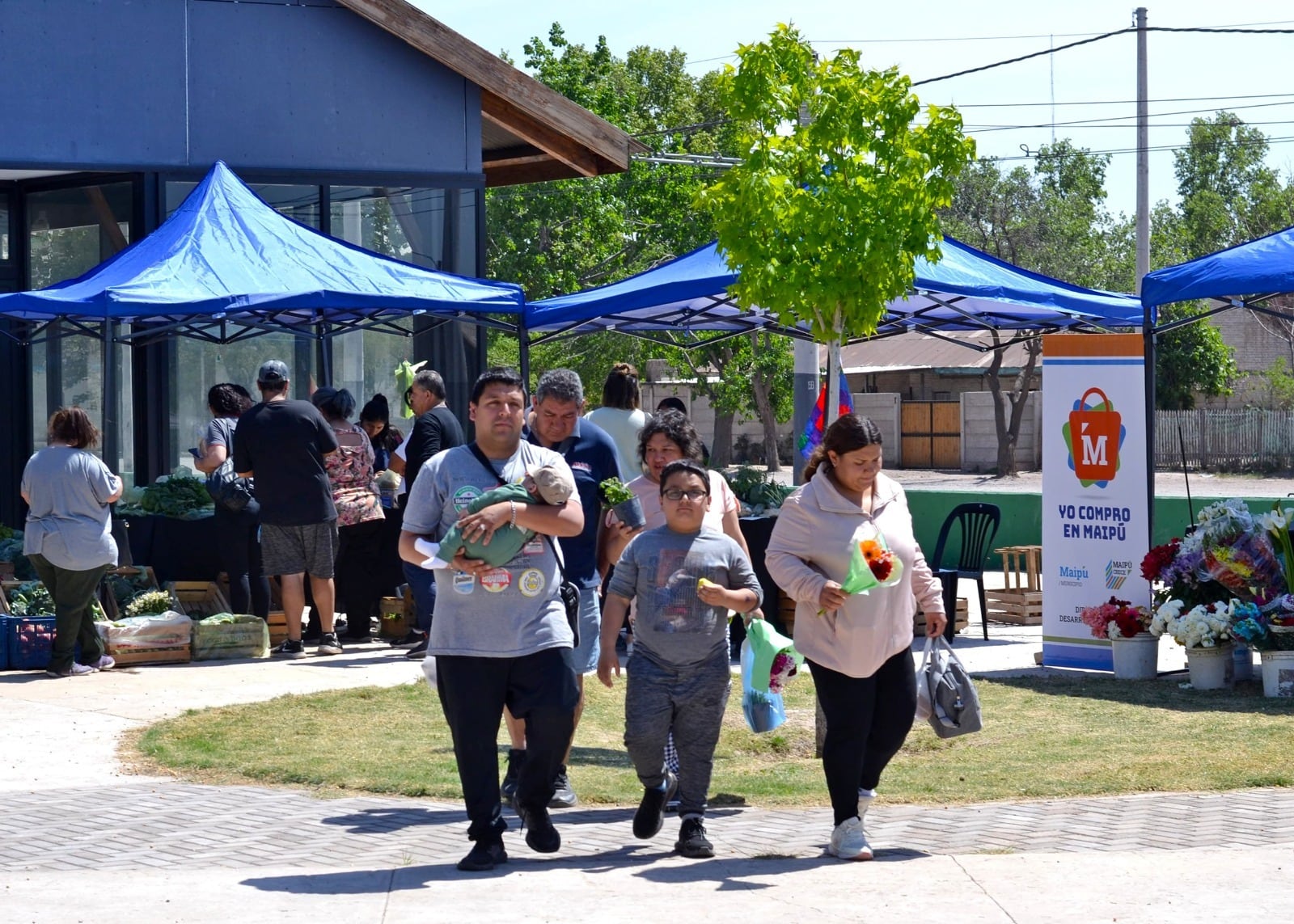 Maipú invita a los vecinos y vecinas a la gran feria navideña