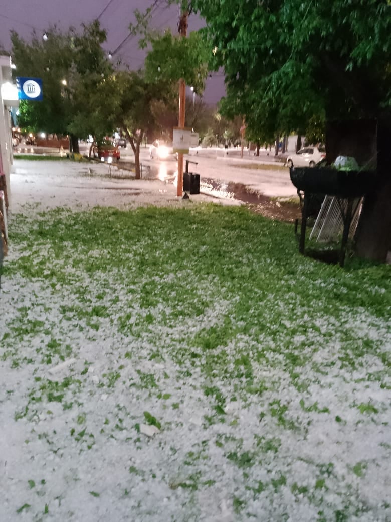 Una fuerte tormenta de agua y granizo afectó a varias localidades de San Carlos. Foto Municipalidad de San Carlos