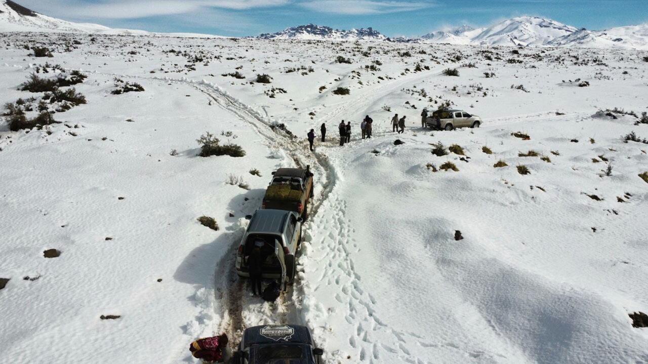 Grupos solidarios asisten a los puesteros aislados de Malargüe.  | Foto: gentileza