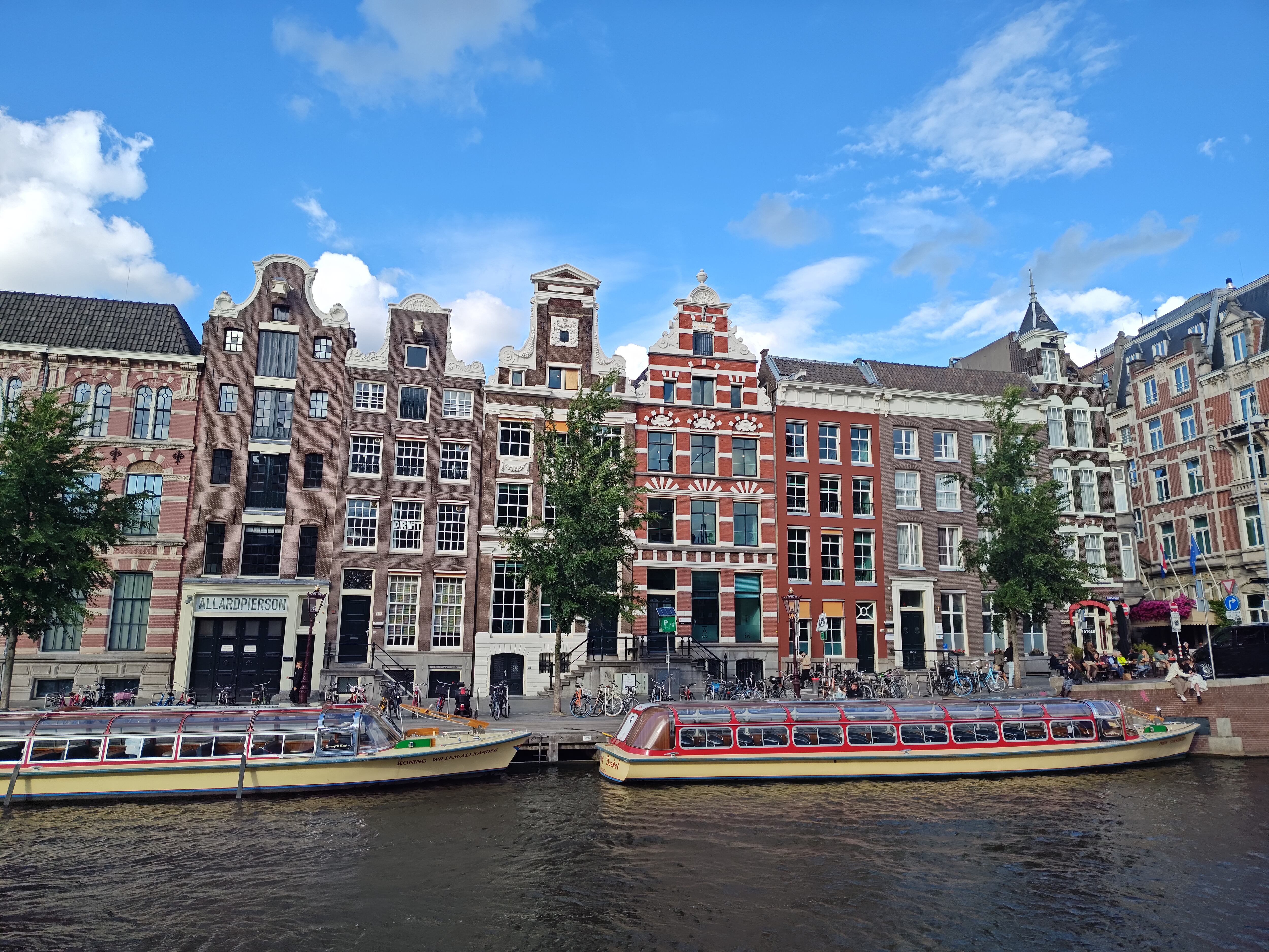 Moto Edge, con más megapixels. Foto de Amsterdam