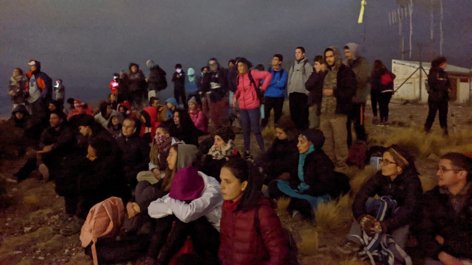 Las tres charlas fueron de la geología del lugar, la meteorología, y la astronomía, todas a cargo de especialistas. Foto: IANIGLA