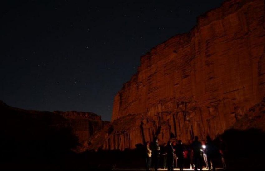 
    Caminatas a la luz de la luna llena en Talampaya, La Rioja
   