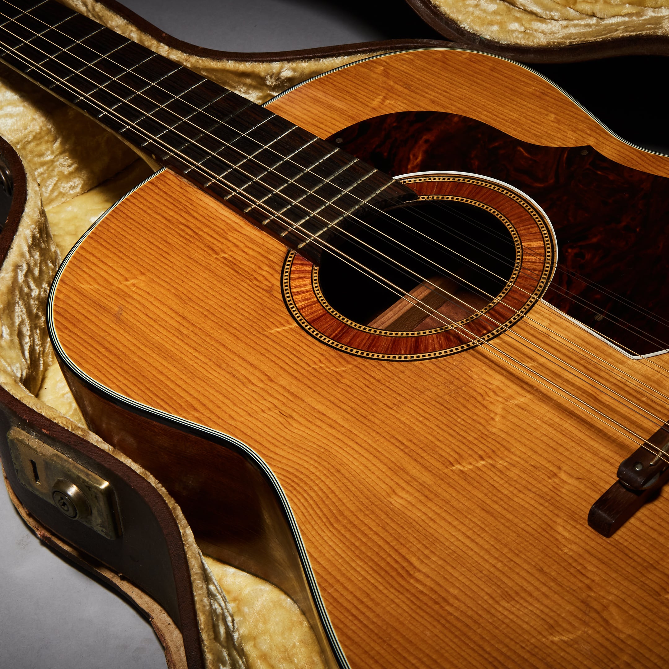 Subastarán una guitarra de John Lennon. / Gentileza