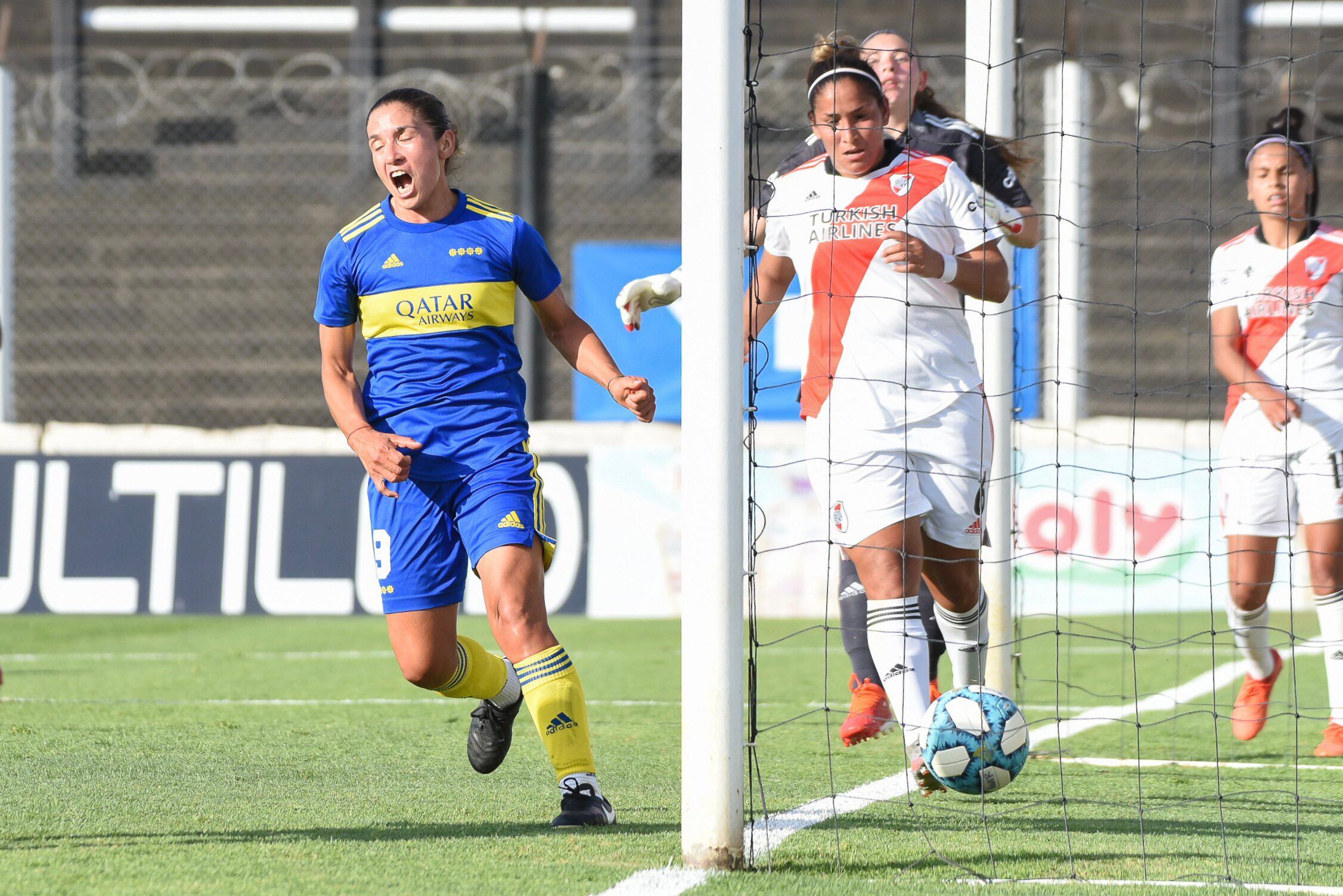 Las Gladiadoras festejaron el triunfo frente a River.