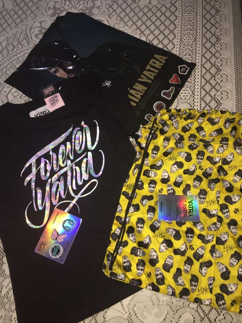 
Los regalos que recibieron los fanáticos que pagaron el Meet & Greet. | Gentileza
   