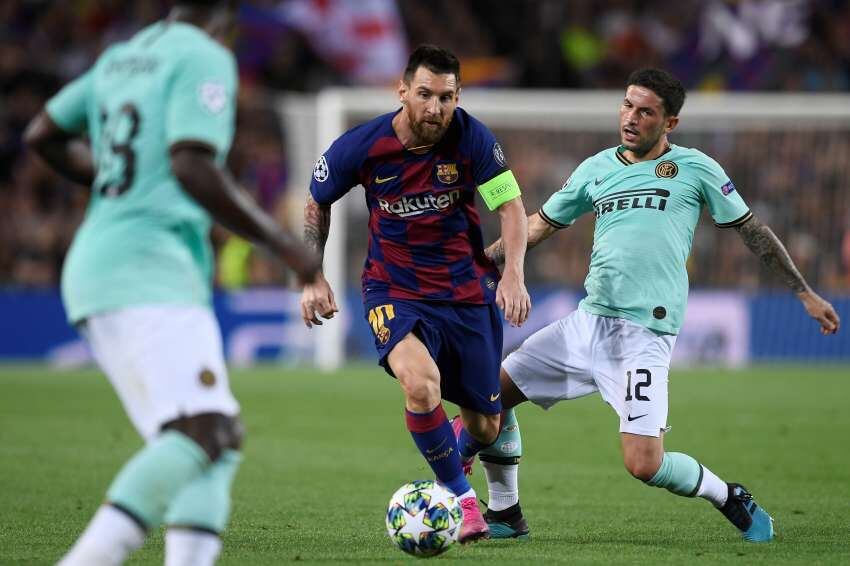 
Messi en acción ante los italianos.  | AFP
   