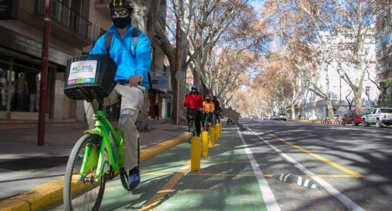 Un joven deberá pagar casi 19.000 pesos de multa por no devolver una bicicleta del programa "En la Bici" (Ciudad de Mendoza) que le robaron en un asalto en 2018.