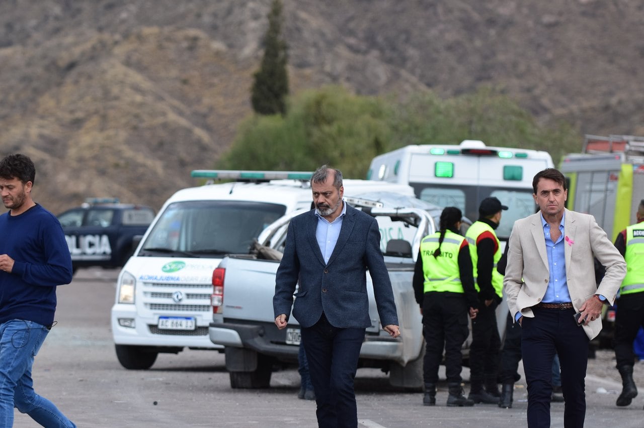 Dos mujeres se encuentran graves tras un vuelco en el Circuito de El Challao.
Oscar Sagas subsecretario de Salud

foto: Mariana Villa / Los Andes