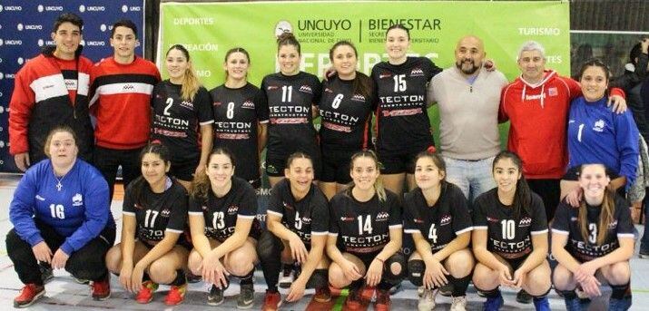 
    Maipú es el último campeón. / Foto: Cortesía Das Handball
   