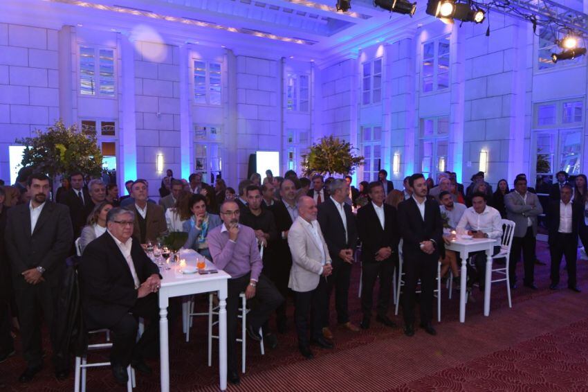 
    Cientos de invitados estuvieron presentes en la presentación oficial de la nueva marca de Los Andes - Claudio Gutiérrez / Los Andes
   