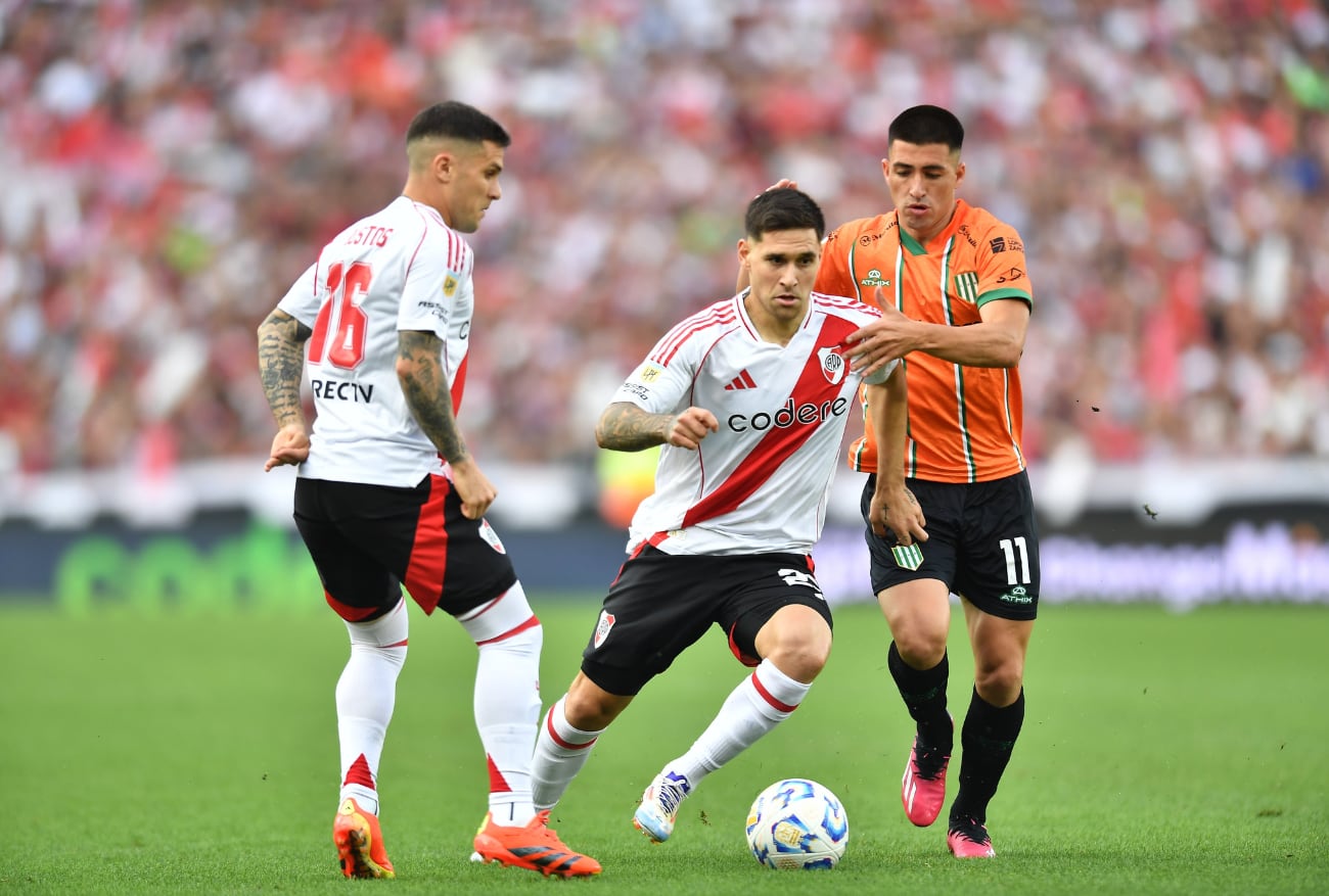 River busca acercarse a la cima de la Liga Profesional, y abrochar la clasificación a la Libertadores. 