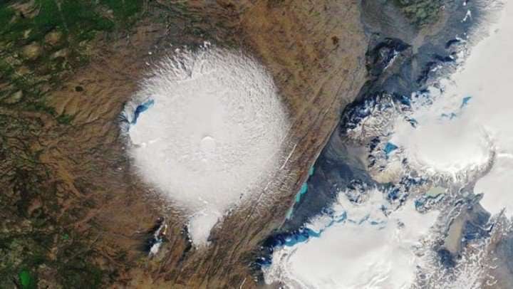 
    Así estaba el glaciar en 1986.
   