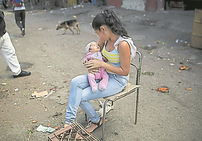 
    Pobreza. Uno de los principales problemas del país. - AP
   