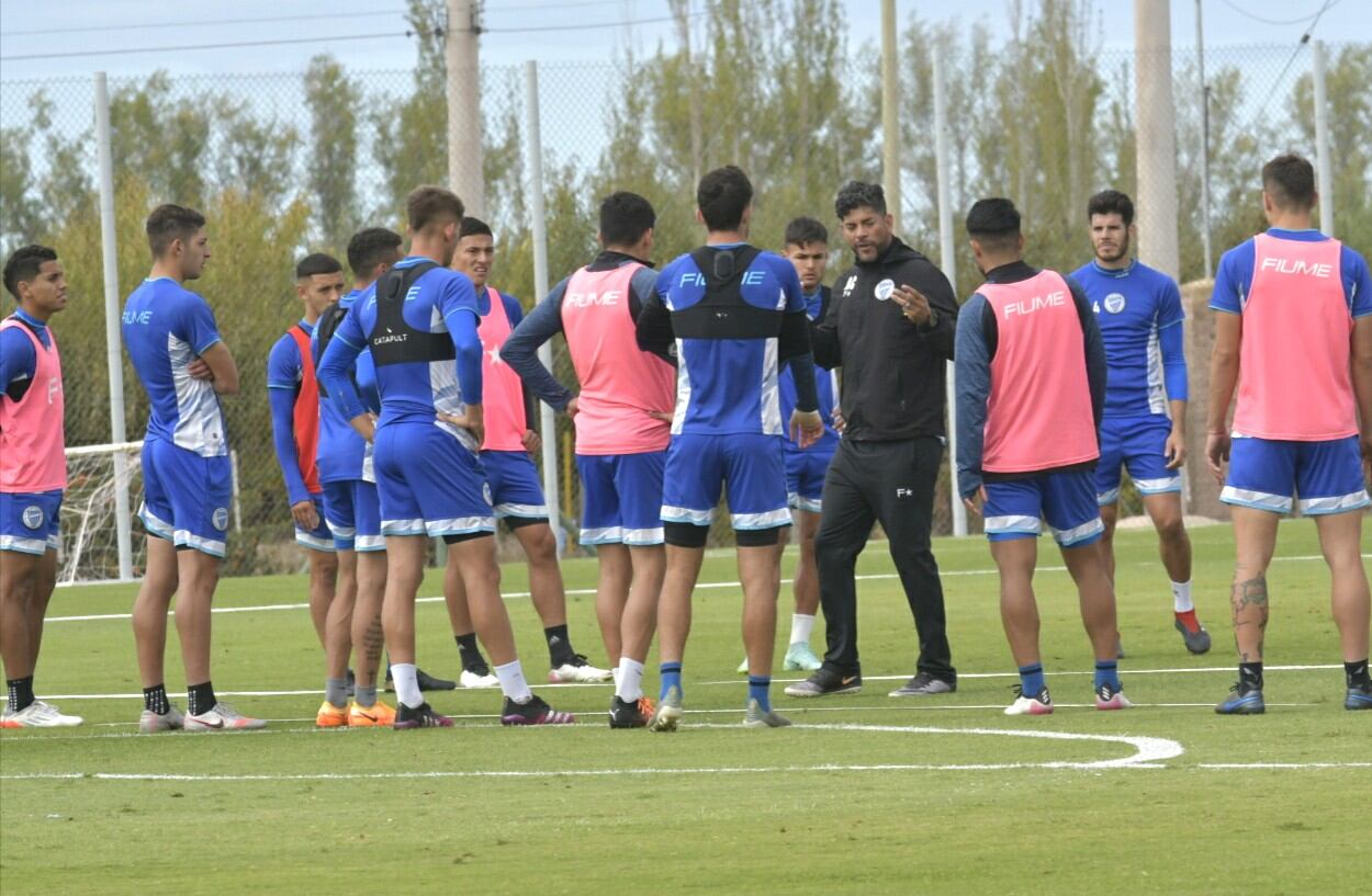 Asumió la dirección técnica del Tomba la dupla Orsi-Gómez.  Orlando Pelichotti / Los Andes