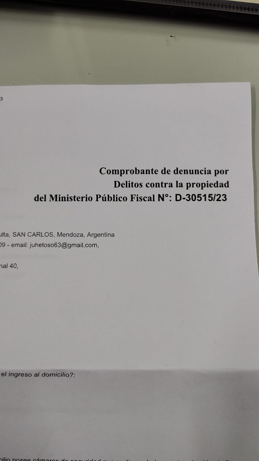 Cambia Mendoza denuncia robo de carteles.