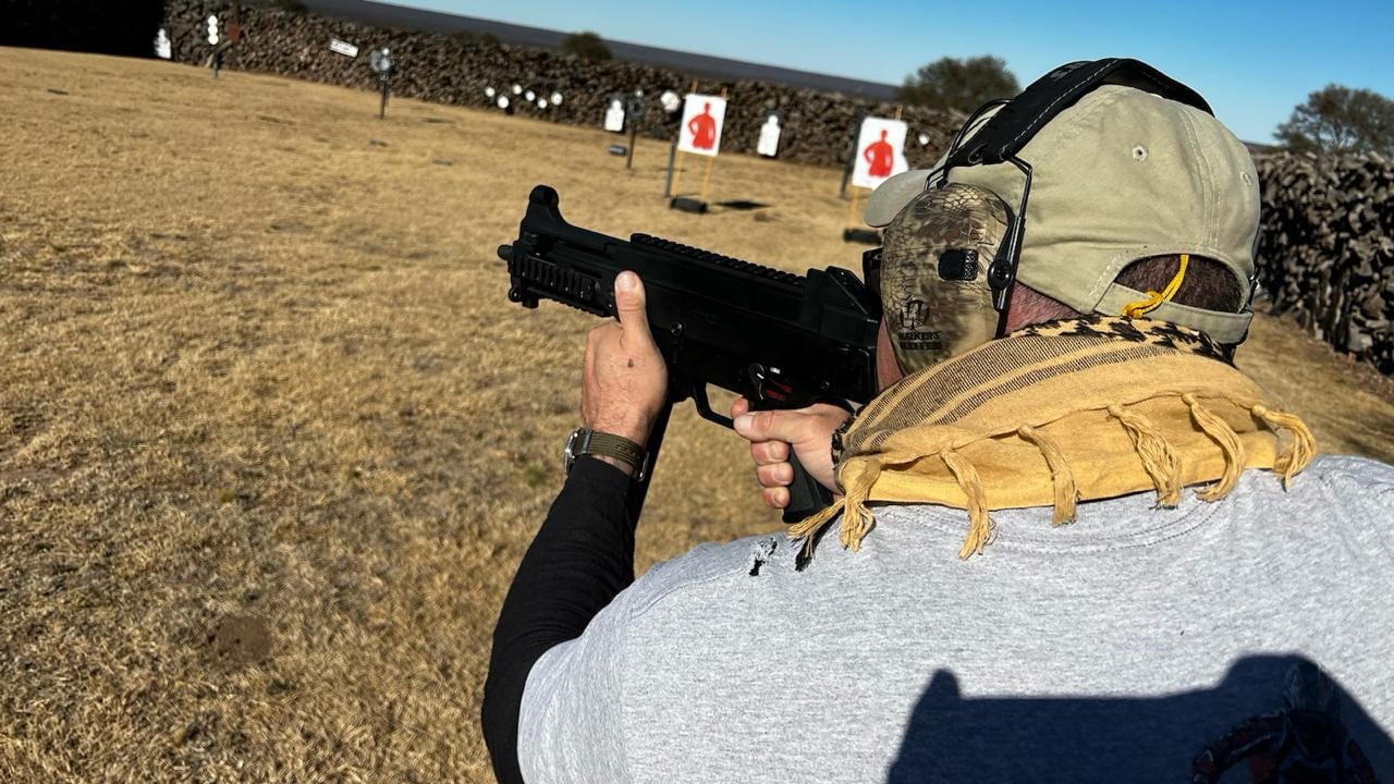 El millonario argentino que creó su base de entrenamiento militar en medio del campo: “Por accidente, descubrí mi pasión”. Foto: Gentileza Maxi Villa