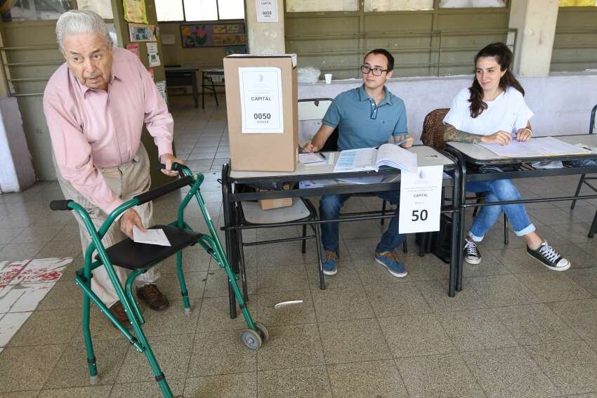 
Los "no obligados" se acercaron a transformar votos en "esperanzas". | José Gutiérrez / Los Andes
   