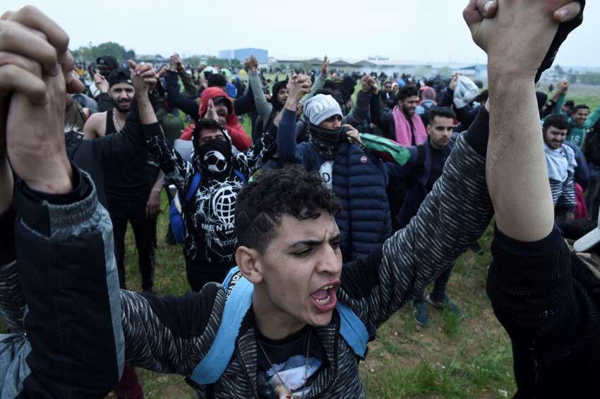 
En Grecia. Inmigrantes protestan en Lesbos. | AP
   