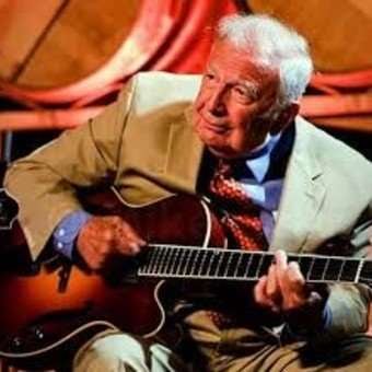 
Bucky Pizzarelli
