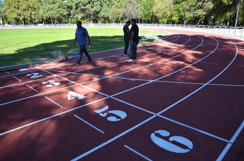 
La pista tiene seis carriles de 400 metros cada uno.  | Roberto Salvadores / Los Andes
   