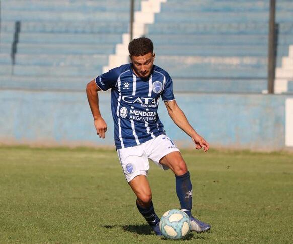 Julián García es un volante zurdo, "ideal para el mano a mano con los defensores", tal como lo definieron.