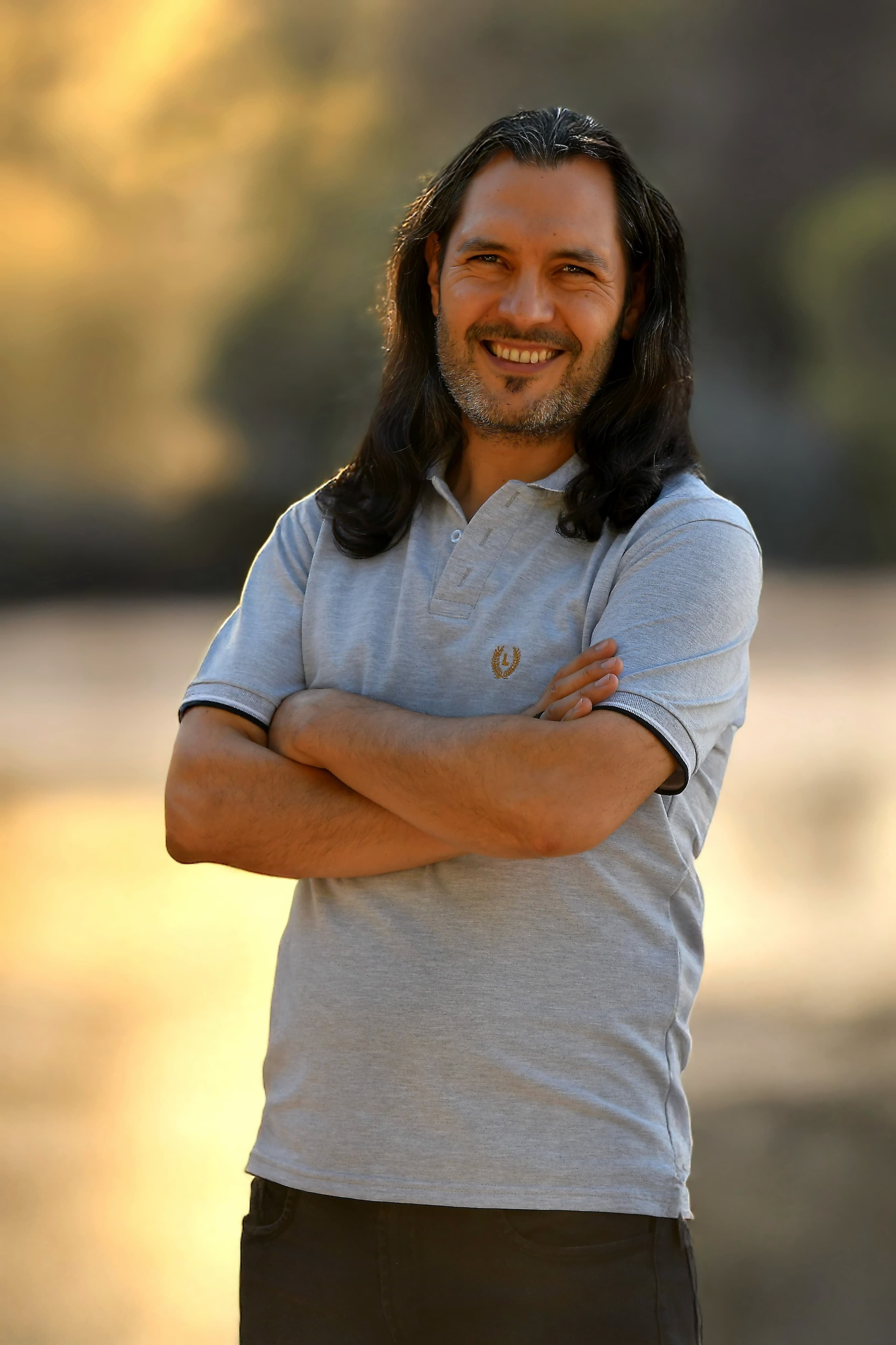 Adrián Narváez (42), escritor mendocino, ganador del Premio Vendimia 2024 en Literatura Juvenil. Foto: Los Andes / Daniel Caballero