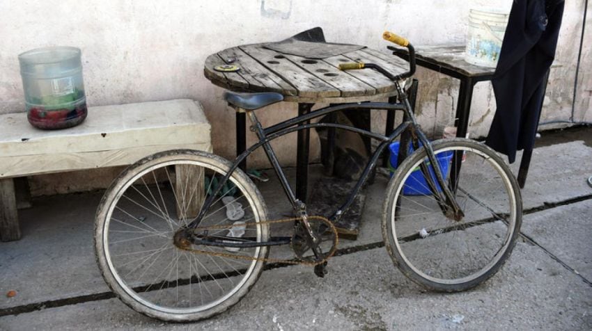 
Los niños había querido robar esta bicicleta en la casa de la mujer | Gentileza La Nación
   