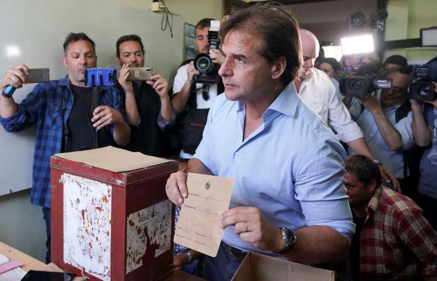 
Luis Lacalle Pou. Tenía una leve ventaja anoche en el escrutinio oficial.  | AP
   